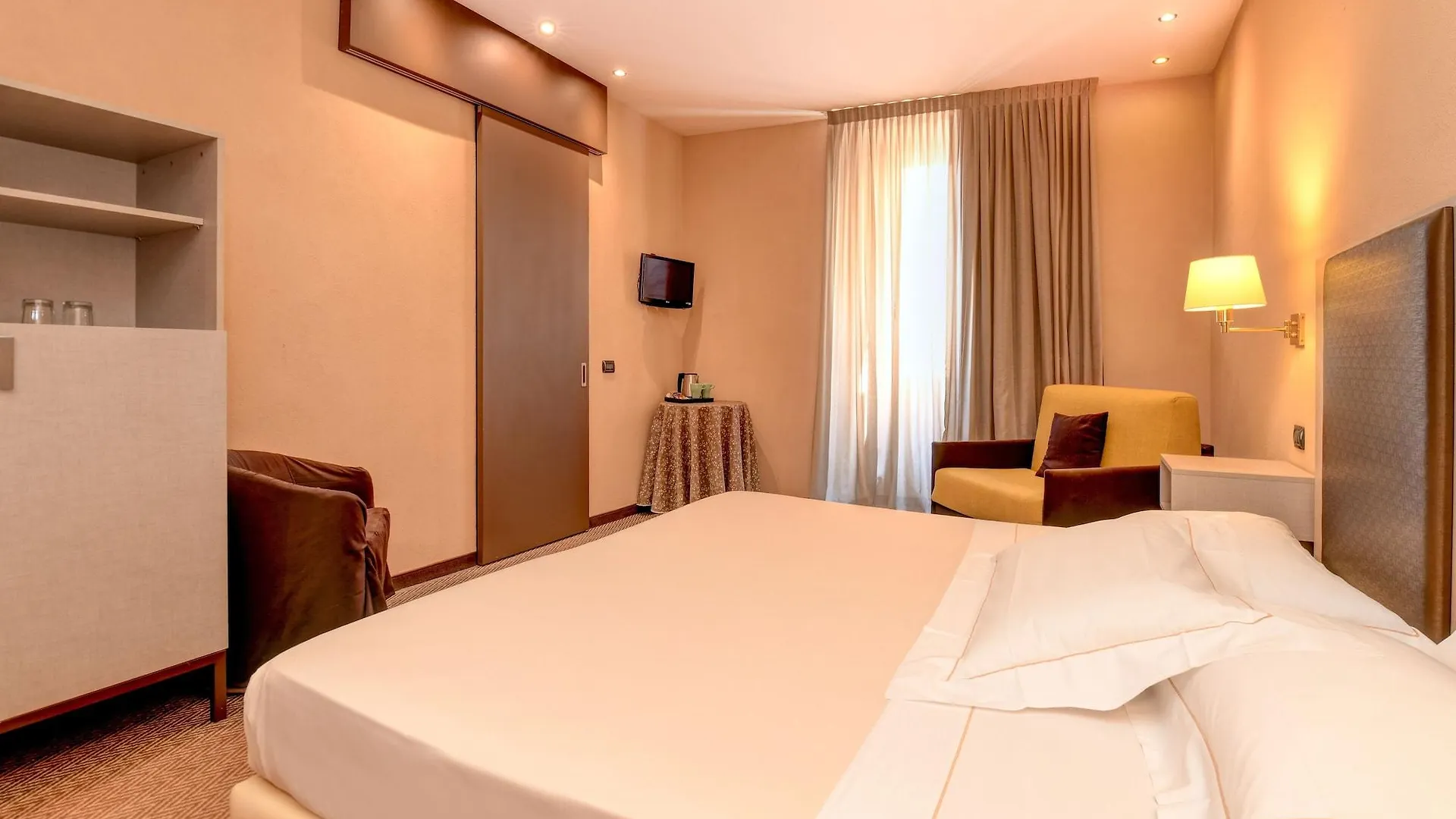 Hotel Tripoli Desenzano del Garda