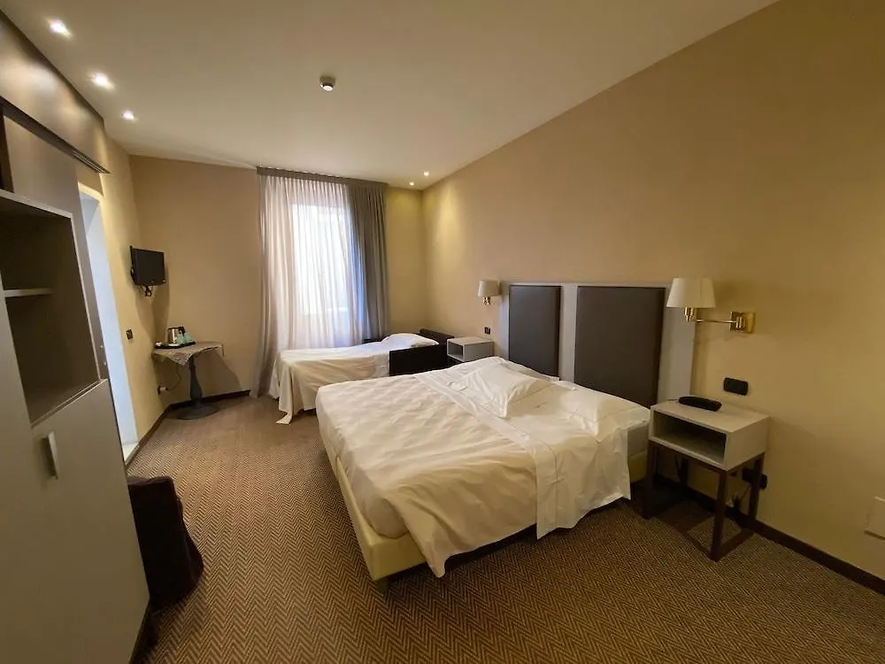 Hotel Tripoli Desenzano del Garda