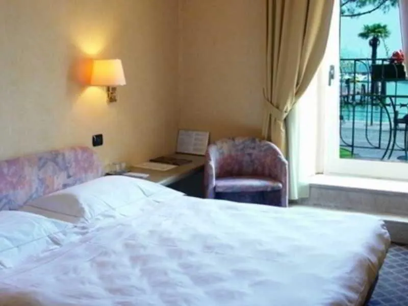 Hotel Tripoli Desenzano del Garda 3*,