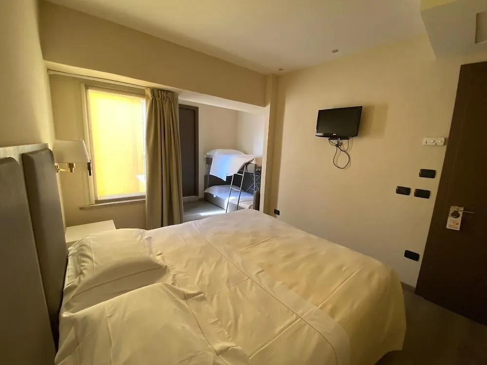 Hotel Tripoli Desenzano del Garda