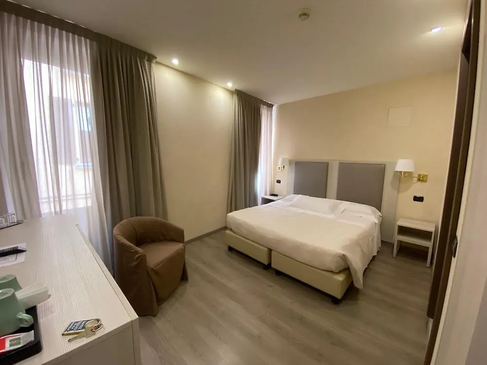 Hotel Tripoli Desenzano del Garda