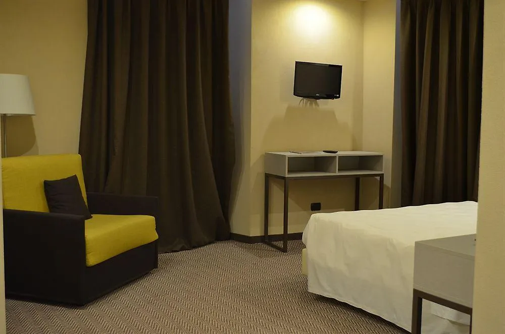 Hotel Tripoli Desenzano del Garda 3*,  Włochy