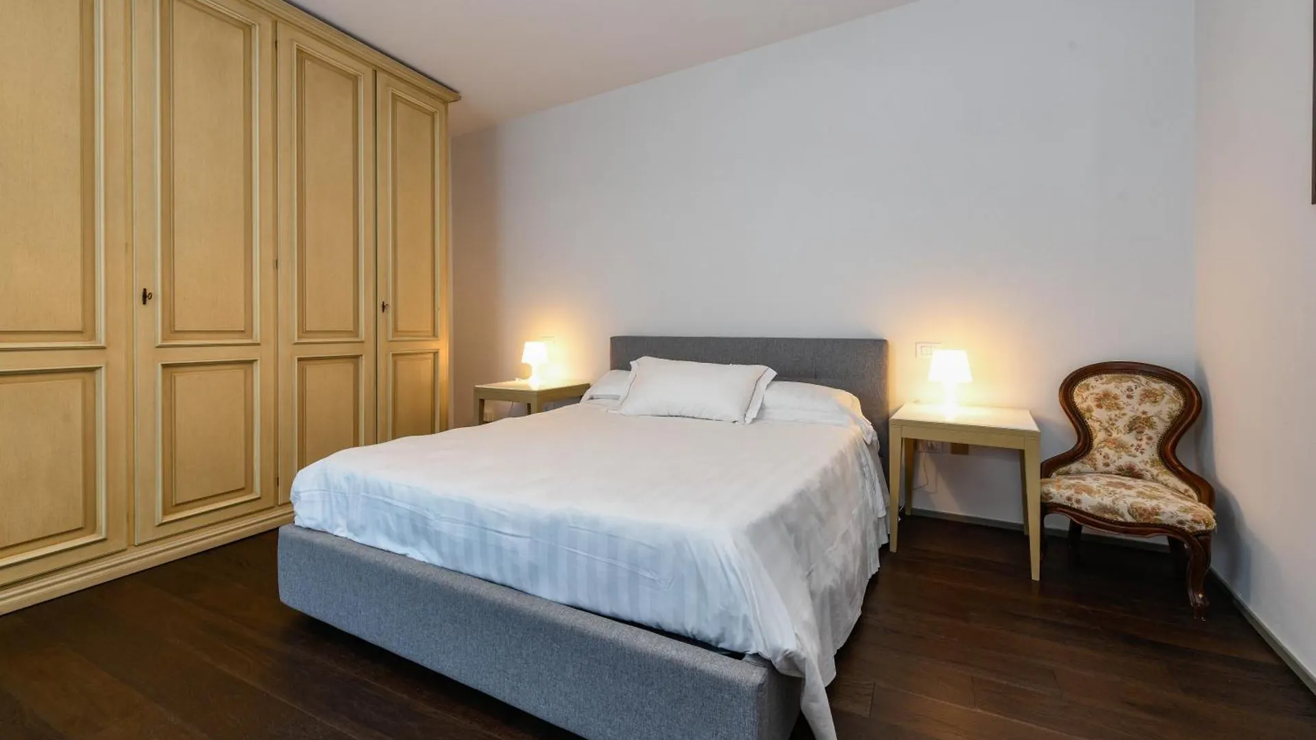 Hotel Tripoli Desenzano del Garda 3*,  Włochy